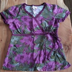 KOi Scrub Top